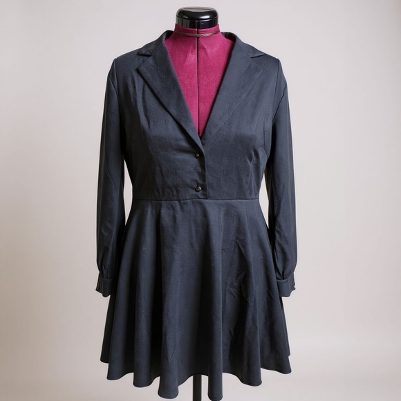 Chic Black Long Sleeve Dress - Picture 1 of 3